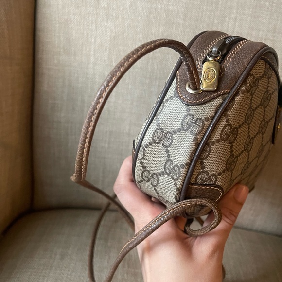 Authentic Gucci vintage web sherry line crossbody bag 156.02.066 (B50) - Picture 4 of 13